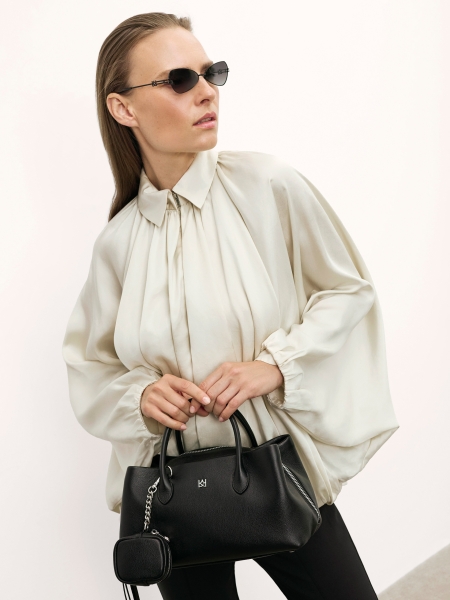 Borsa nera dalla forma unica AMARA