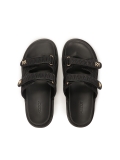 Scivoli in pelle nera goffrata su una suola confortevole DESIRE