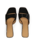 Mules nere in vernice con naso quadrato STORY