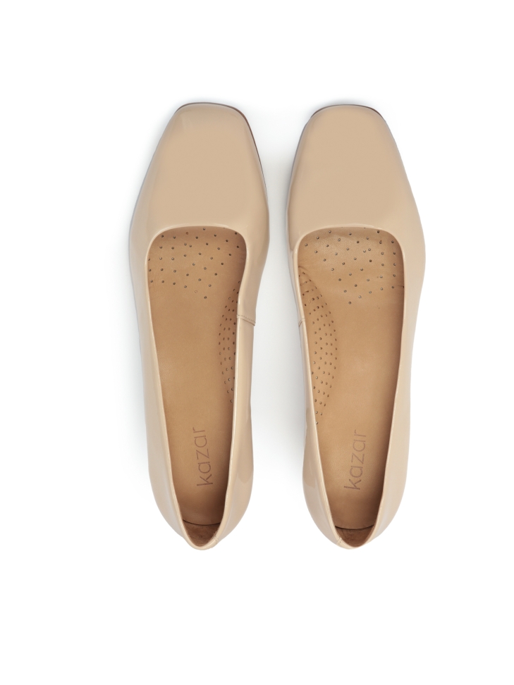 Décolleté in vernice beige con tacco largo GAURA