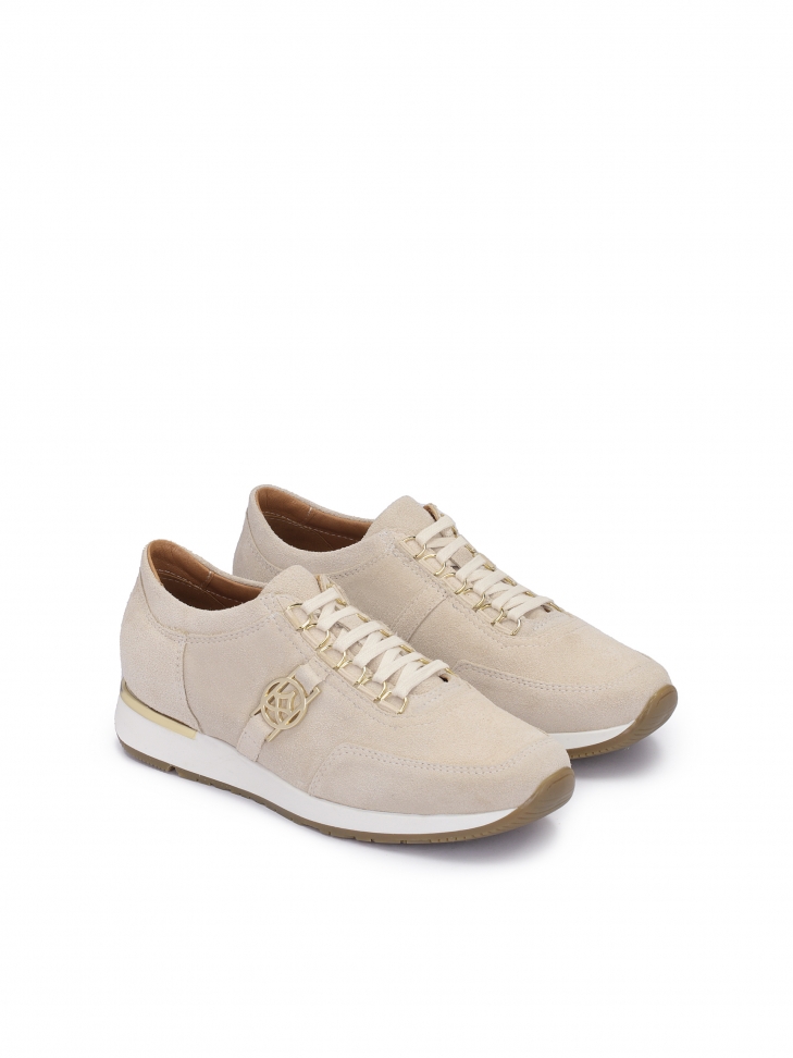Sneakers da donna in camoscio beige decorate con un monogramma JORDAN
