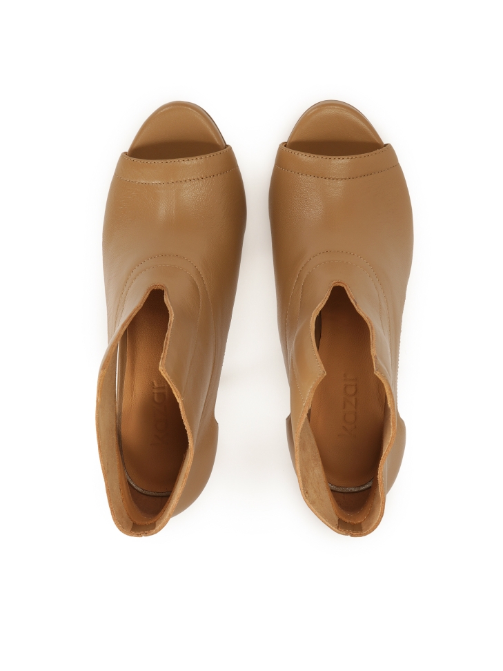 Stivaletto peep toe marrone chiaro con ritagli nella tomaia KANA