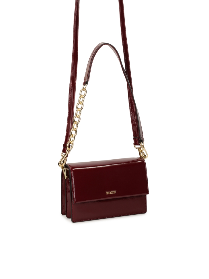 Borsa marrone con patta e tracolla a catena JONNA 