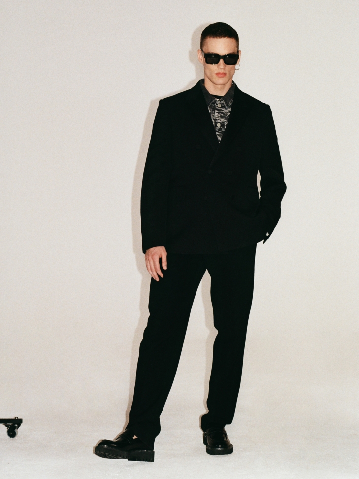 Mocassini neri cuciti con filo bianco KS BLADEN