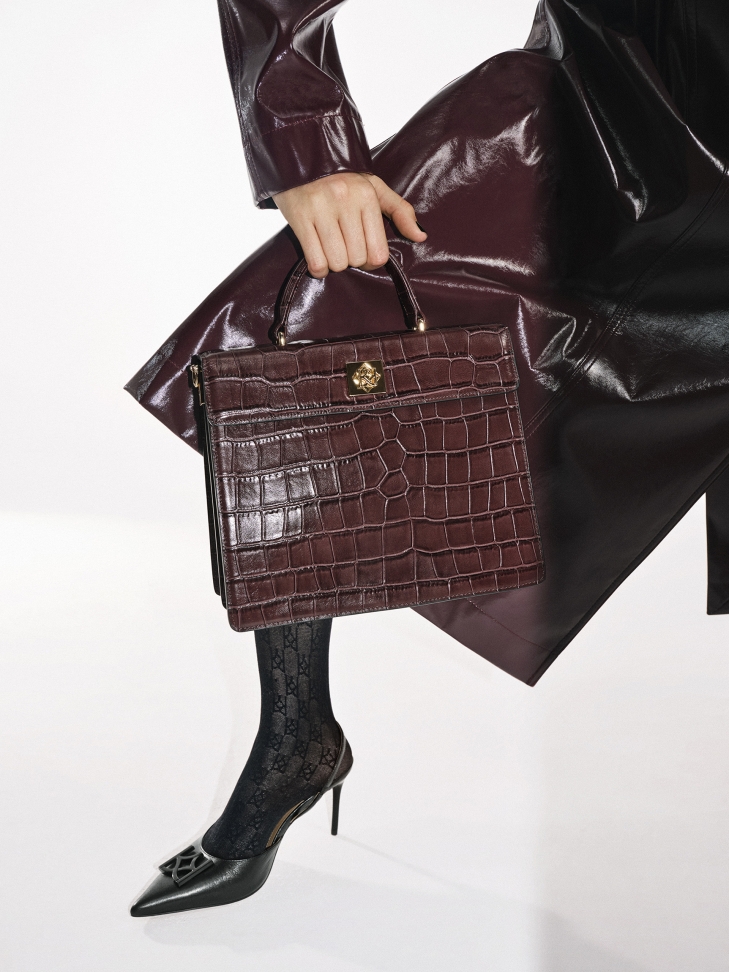 Décolleté con tomaia tagliata BASILIA