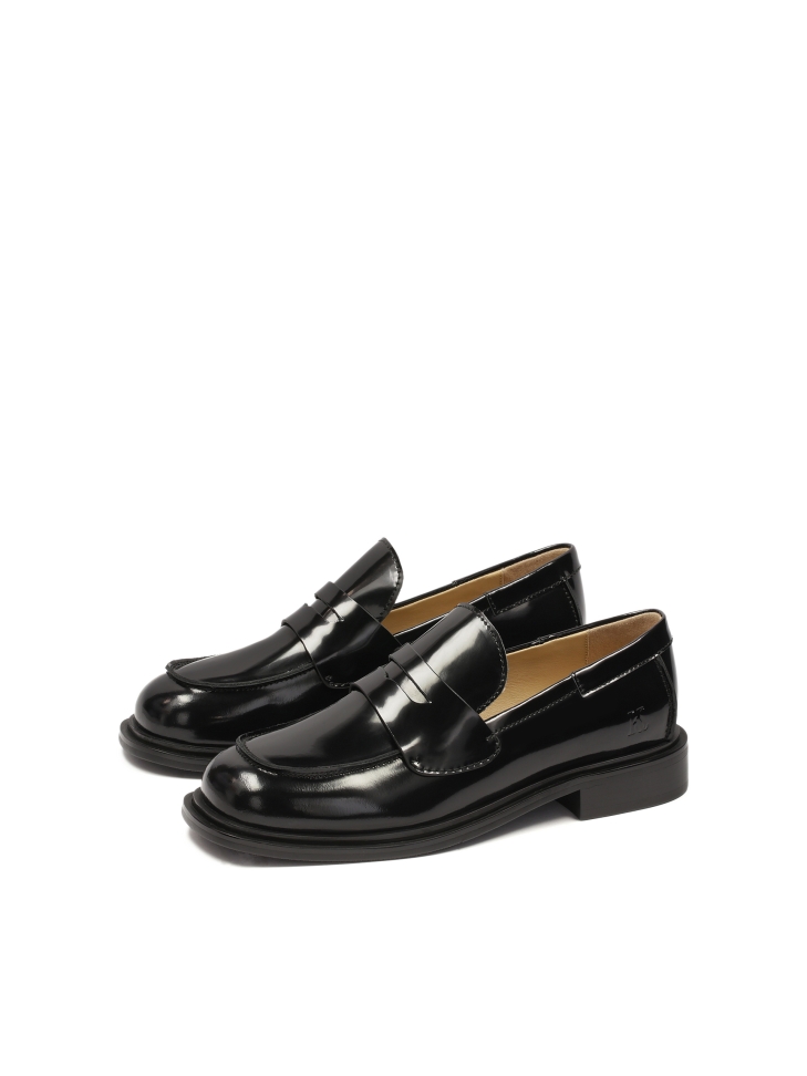 Scarpe in vernice con impunture sul davanti KS MOUND