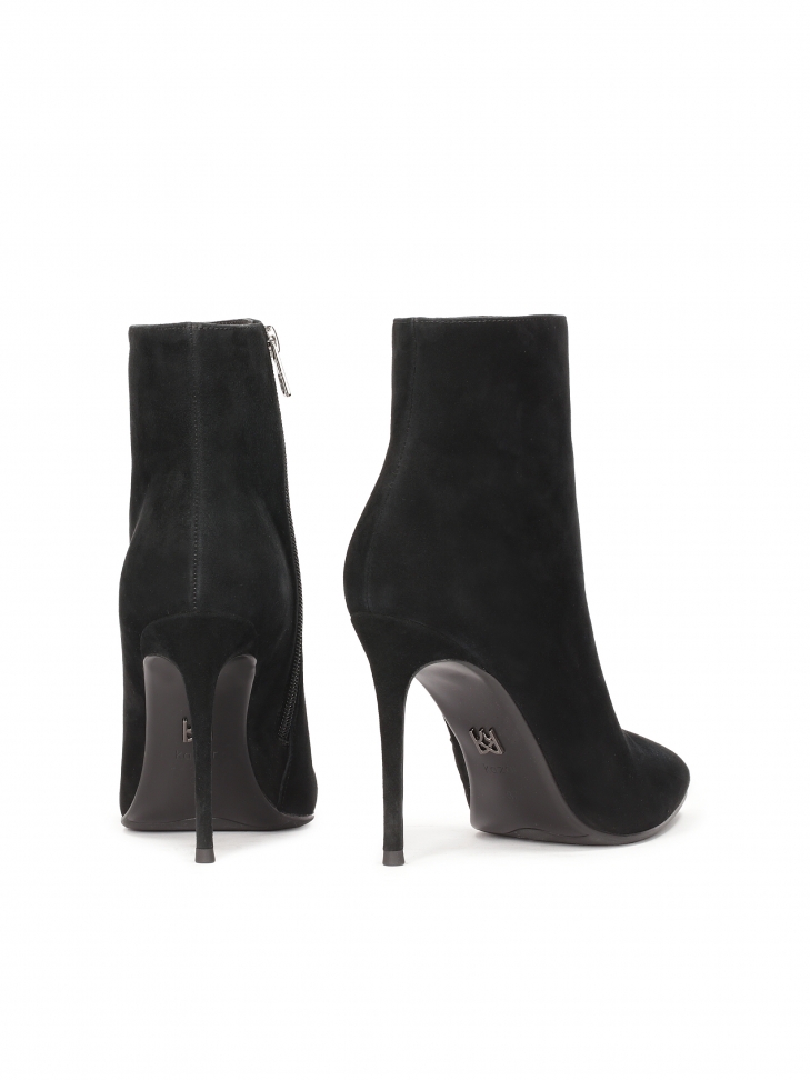 Stivali classici in camoscio nero con tacco a spillo  CALUMET