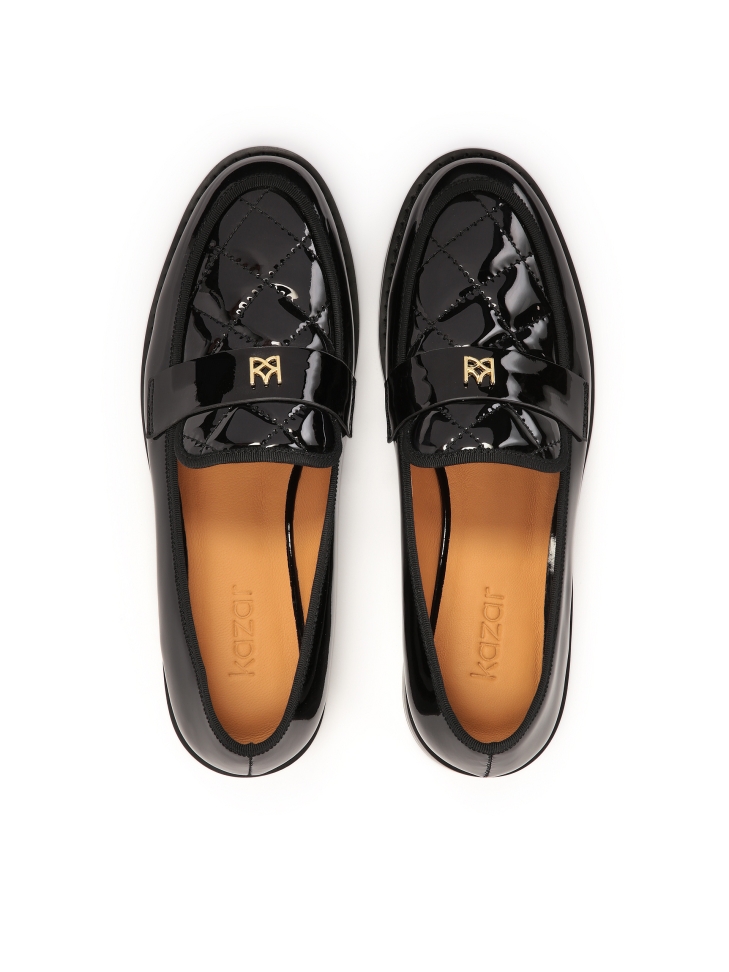 Mocassini in vernice decorati con trapuntatura IVESDALE