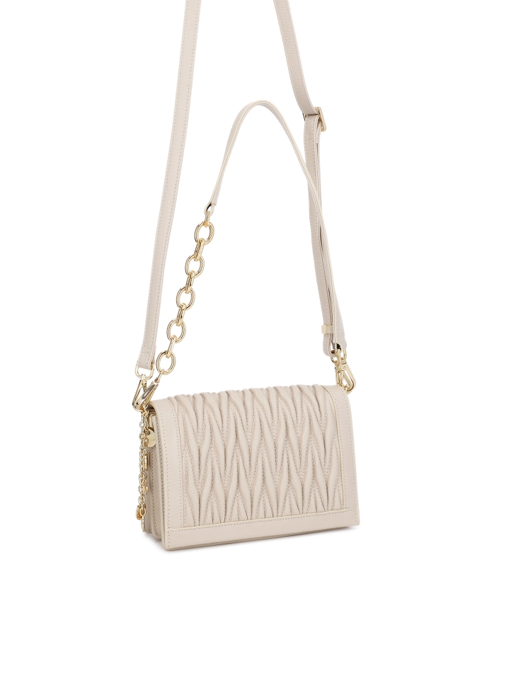 Borsa in pelle con drappeggio decorativo sulla patta JONNA