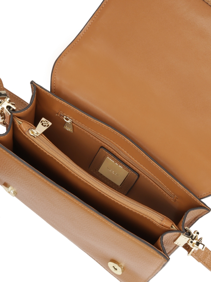 Borsa a mano in pelle con patta trapuntata e due cinghie  JONNA