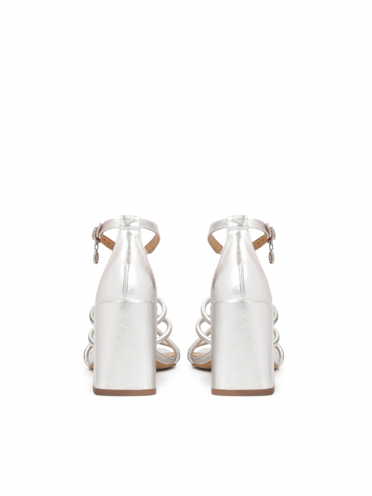 Sandali in pelle argentata con cinturini intrecciati AMBER