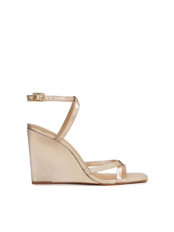 Sandali dorati con plateau SONNIE