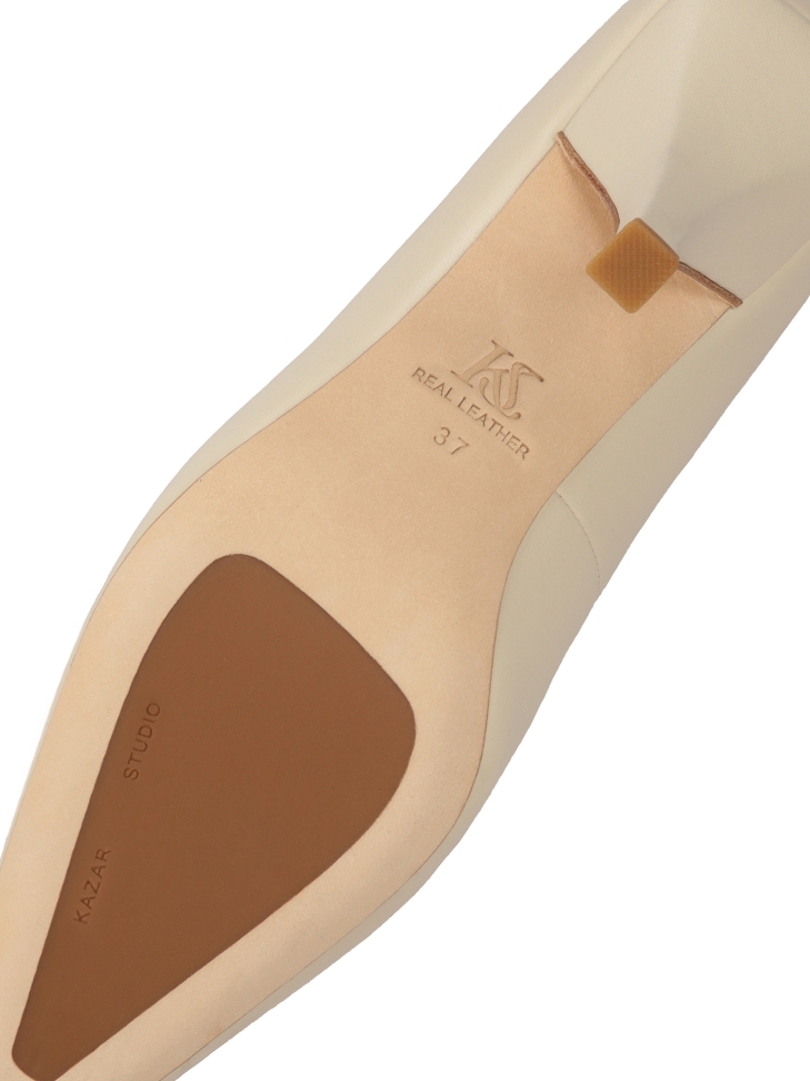 Classici tacchi a spillo in pelle pieno fiore color crema  ARIELLE