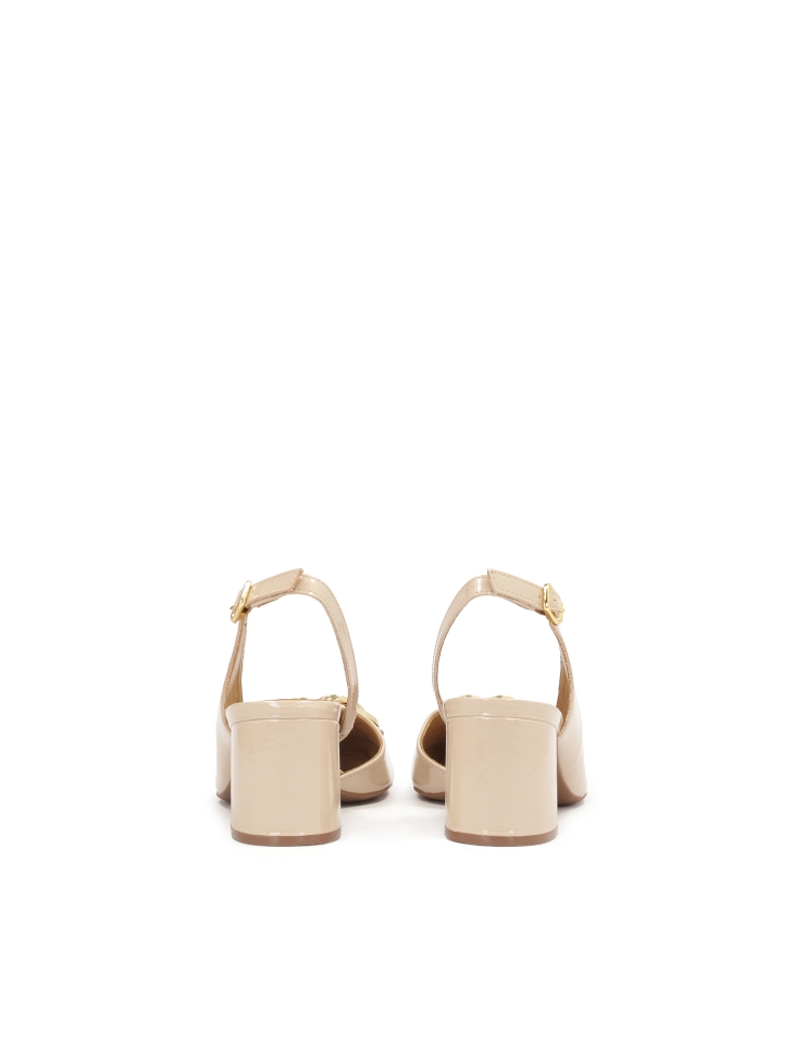 Décolleté in vernice con tacco aperto su montante basso GAURA