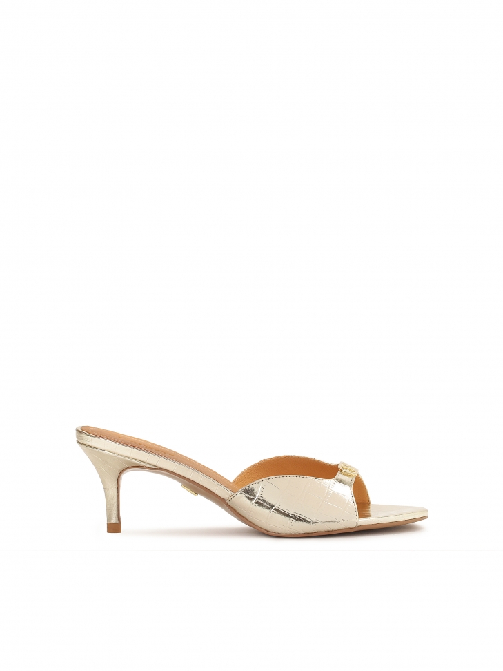 Mules con monogramma in oro lucido di KAZAR LUCIA