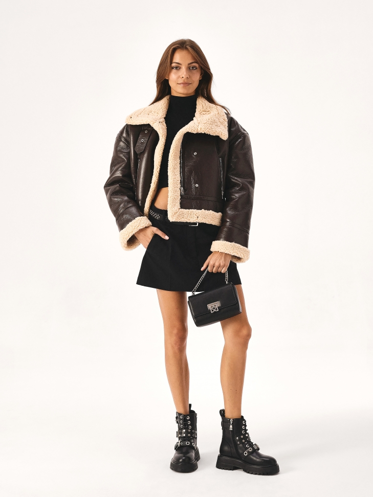 Cintura stretta nera decorata con rivetti d'argento  PERKINS