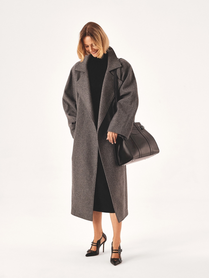 Borsa nera decorata con cinturini a fibbia TILMA