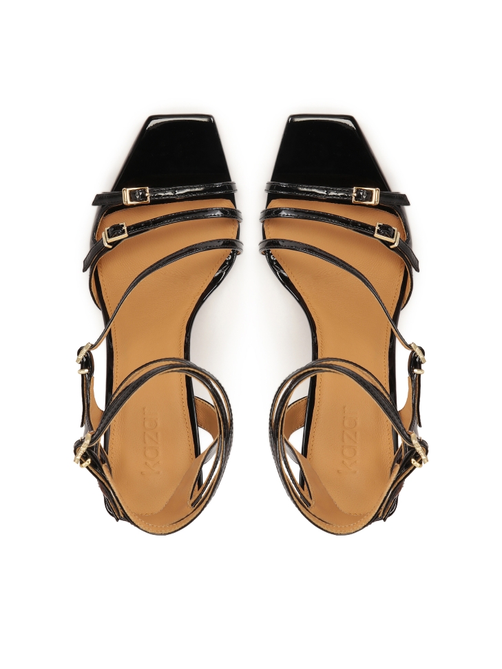 Sandali in vernice nera con cinturino ALEXIS