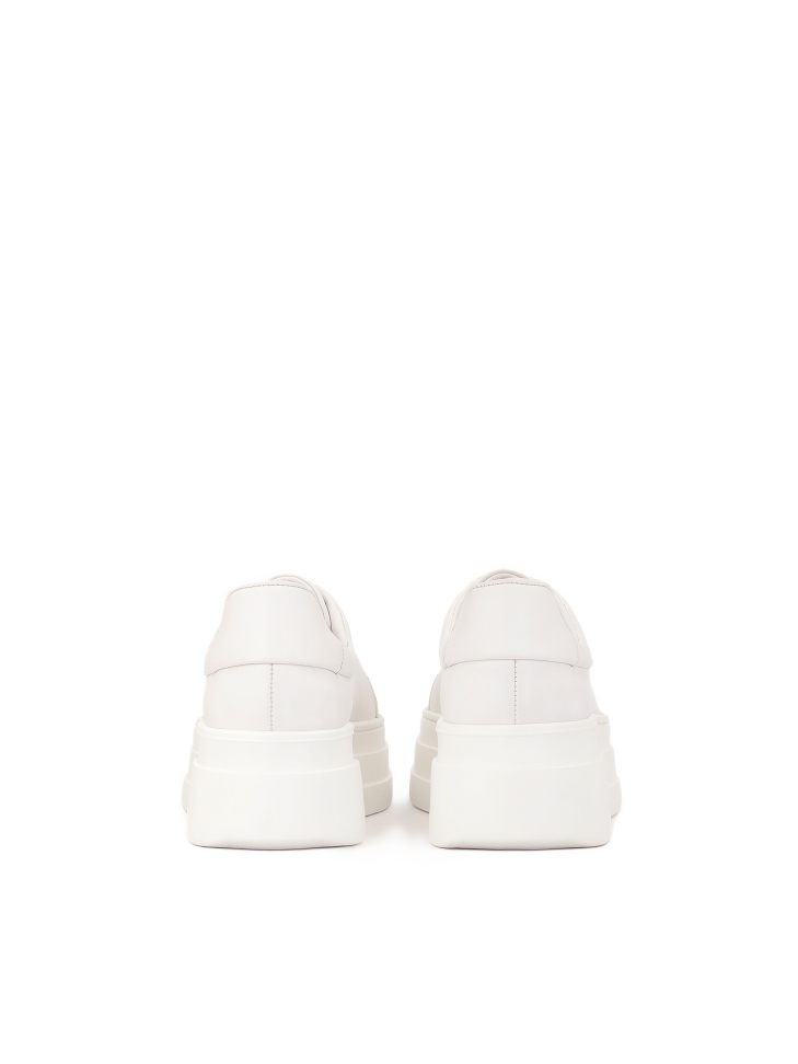 Sneakers in pelle bianca con suola spessa NERIS