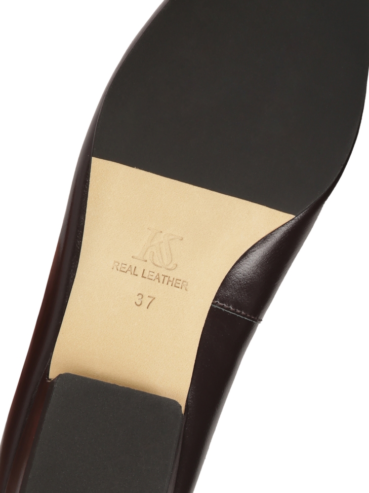 Pompe di colore marrone scuro con naso leggermente arrotondato  KS OTTILIE