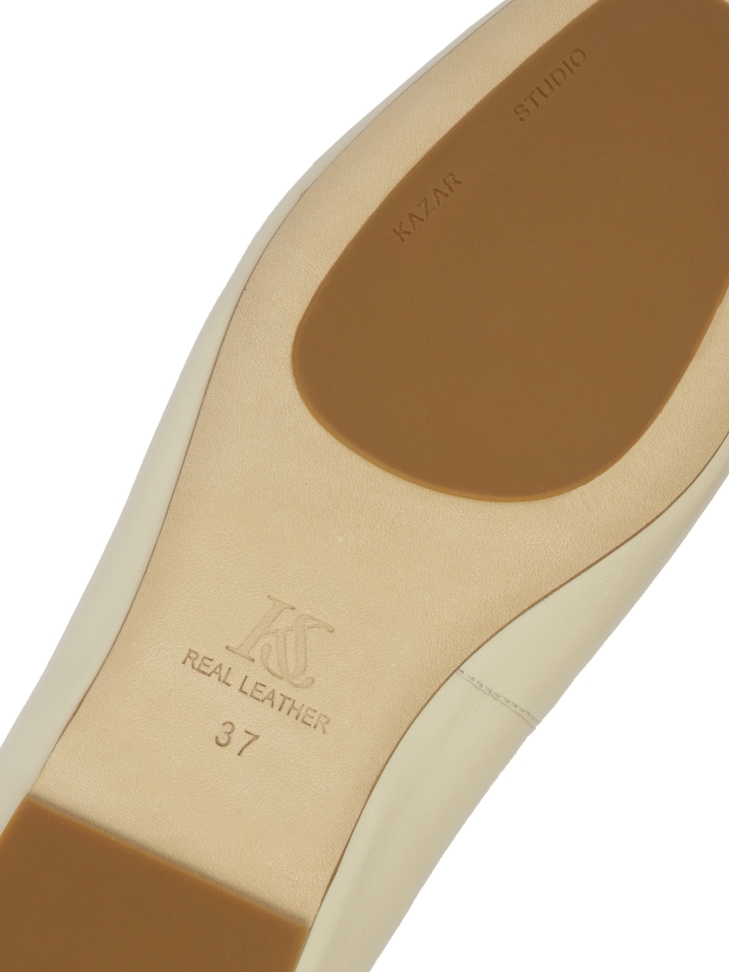 Ballerine crema dalla linea squadrata KS EDMEE
