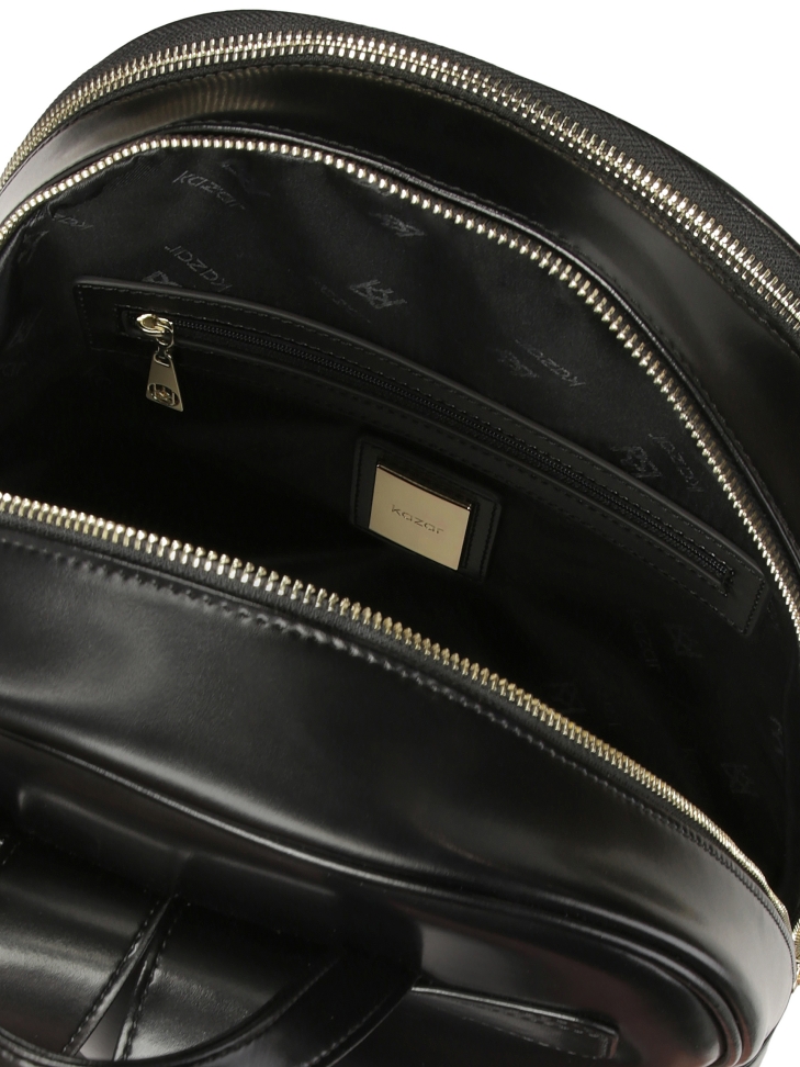 Zaino in pelle nera con tasca frontale OAKLYNN