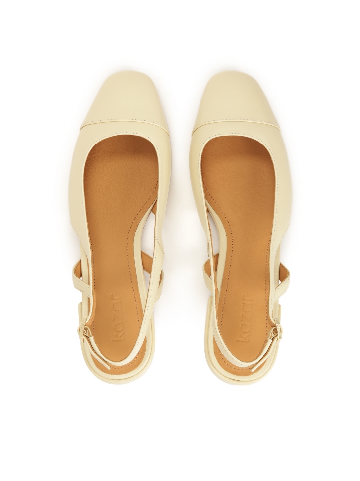 Décolleté color crema con tomaia finemente tagliata BRIZA