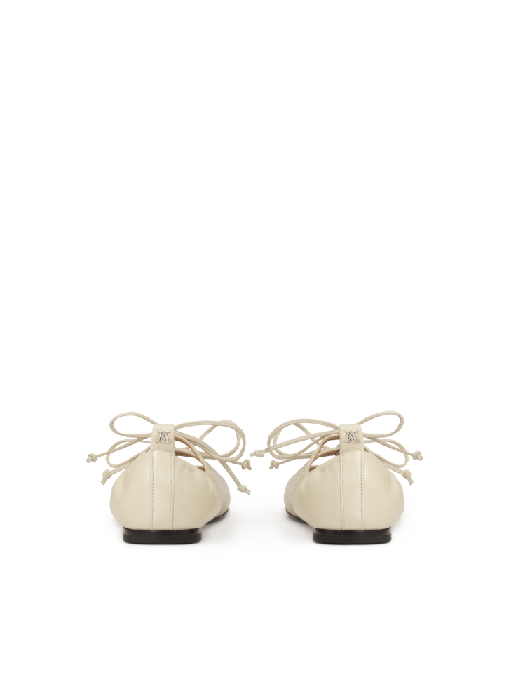 Ballerine in morbida pelle bianca con lacci e lacciuoli  KS AVRIL