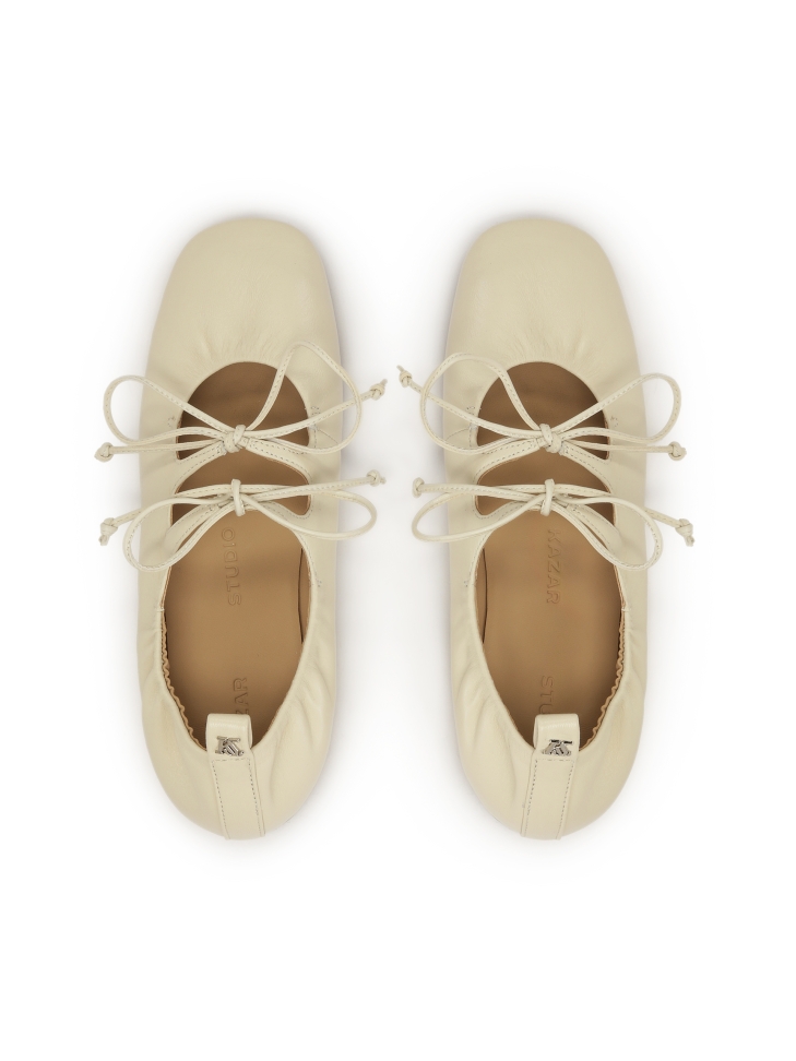 Ballerine in morbida pelle bianca con lacci e lacciuoli  KS AVRIL