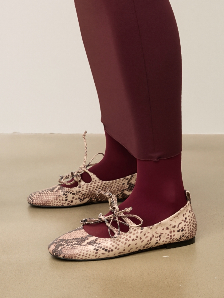 Ballerine in pelle goffrata a doppio legame KS AVRIL