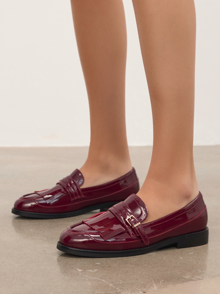 Scarpe in vernice marrone con nappe IVESDALE