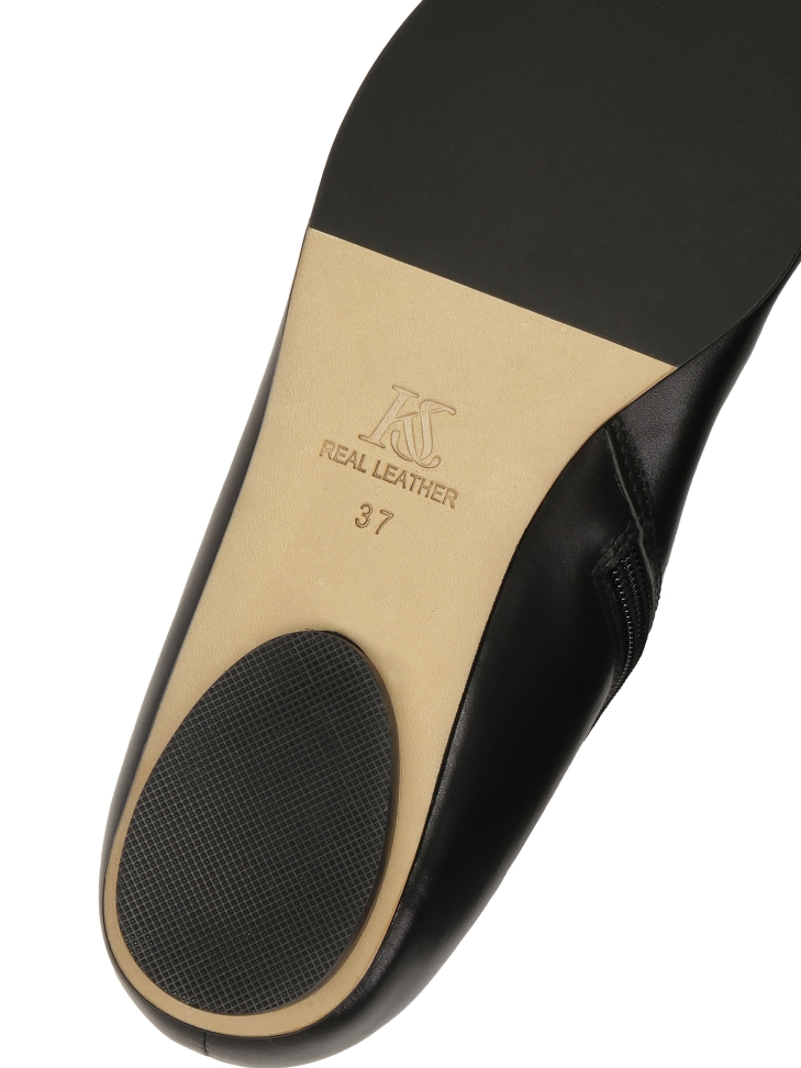 Stivali in pelle nera con chiusura a cerniera e punta impreziosita dal logo argentato KS AMIENS